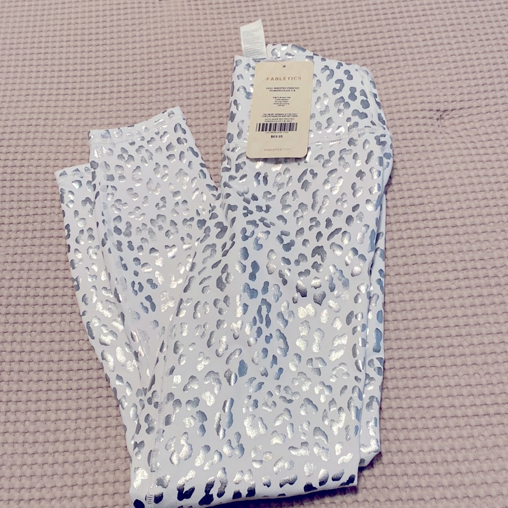 NWT Fabletics High waisted powerhold 7/8 leggings